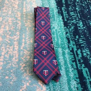 Minnesota Twins Plaid Men's Necktie Officially Licensed MLB Baseball Neck Tie